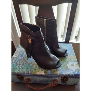 Michael Kors Black/Brown Leather Tassel Accent Ankle Booties Sz 9M